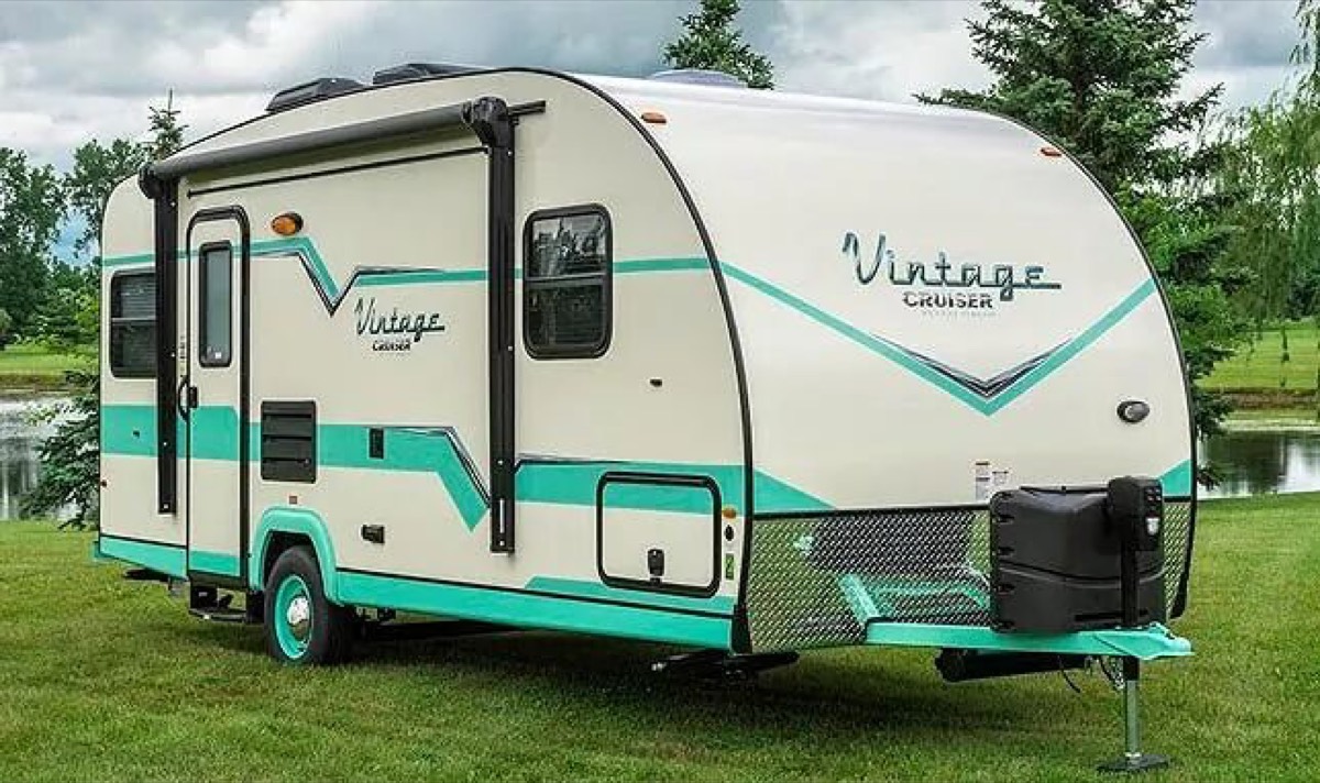2018 Gulf Stream Vintage Cruiser 17RWD Review